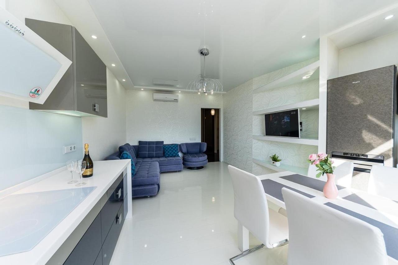 Fashionable Panoramic Apartments Dnieper. Obolon Kiev Exterior foto